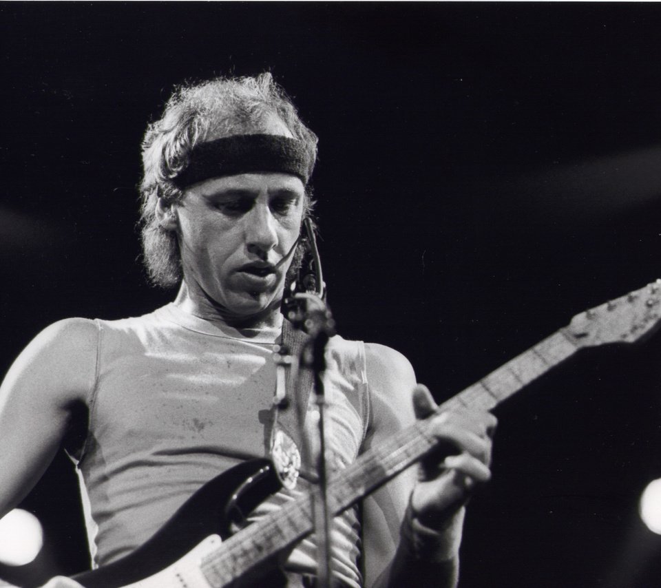 Обои gitarist, mark knopfler, pevec разрешение 2718x2034 Загрузить