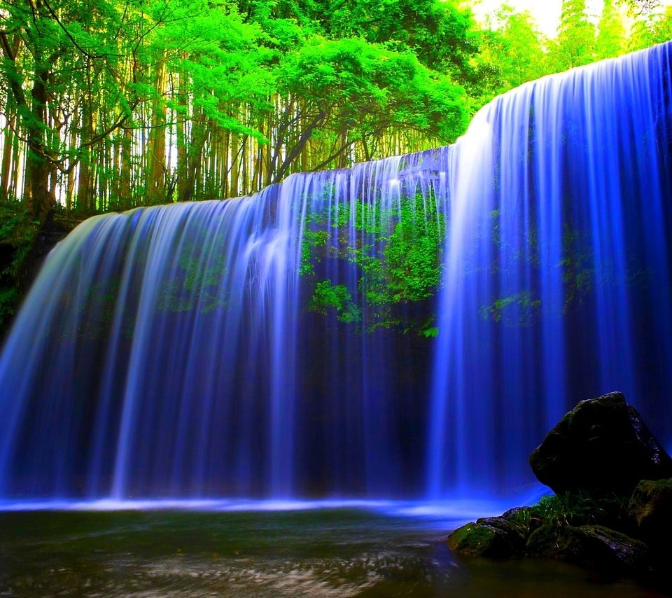 Обои водопад, голубой, в лесу, в&nbsp;лесу, waterfall blue in the forest, waterfall, blue, in the woods, in&nbsp;the forest разрешение 1920x1200 Загрузить