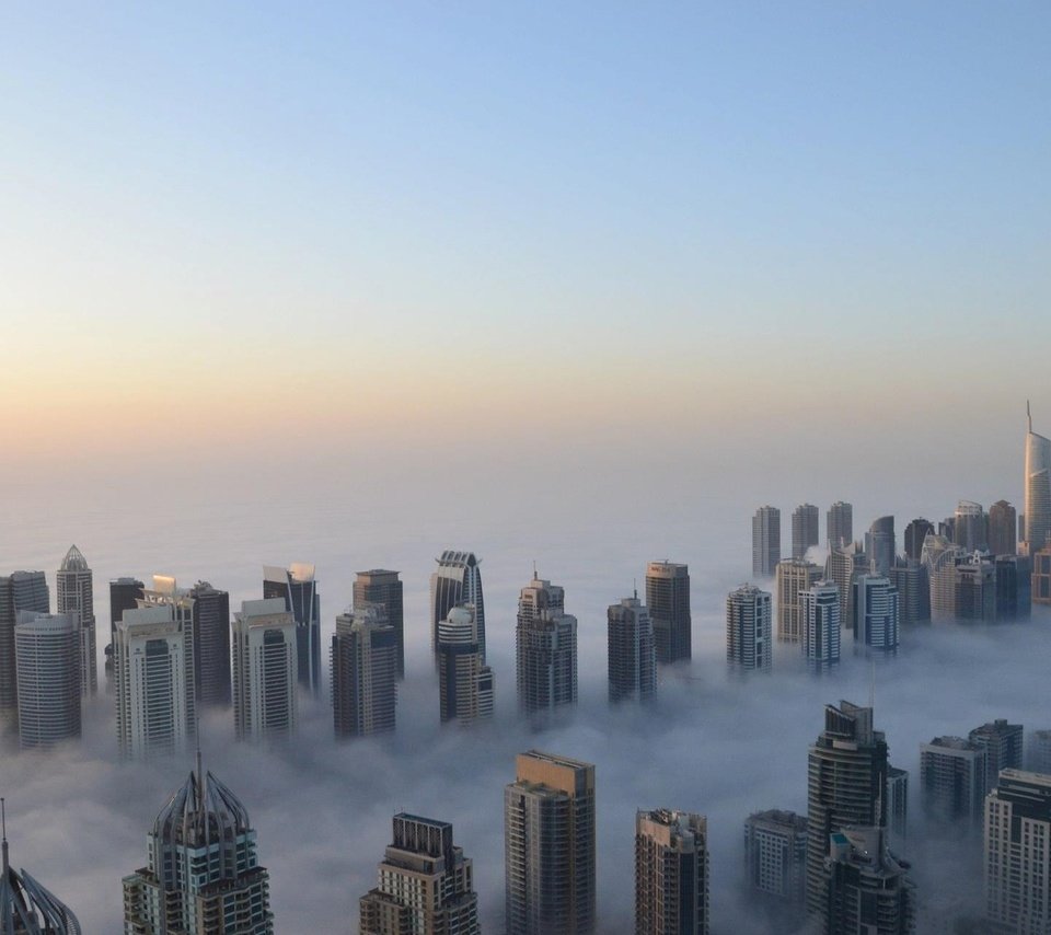 Обои утро, туман, высота, небоскребы, прохлада, дубаи, morning, fog, height, skyscrapers, cool, dubai разрешение 1920x1200 Загрузить