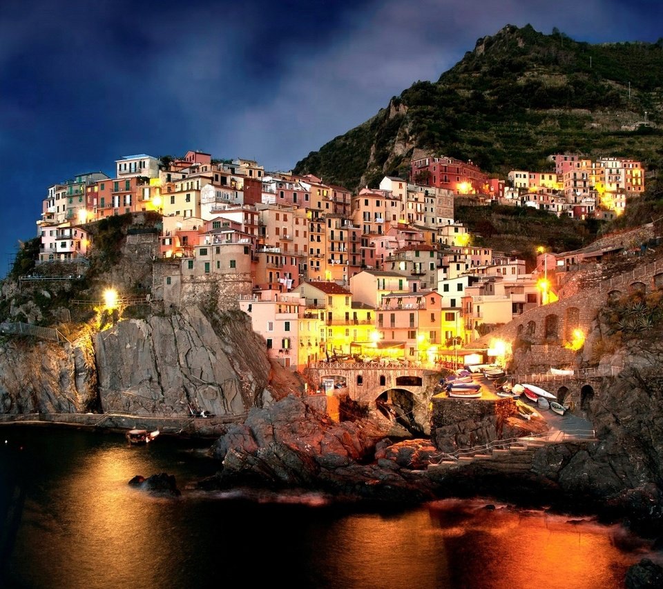 Обои скалы, город, побережье, дома, италия, амальфи, rocks, the city, coast, home, italy, amalfi разрешение 1920x1200 Загрузить