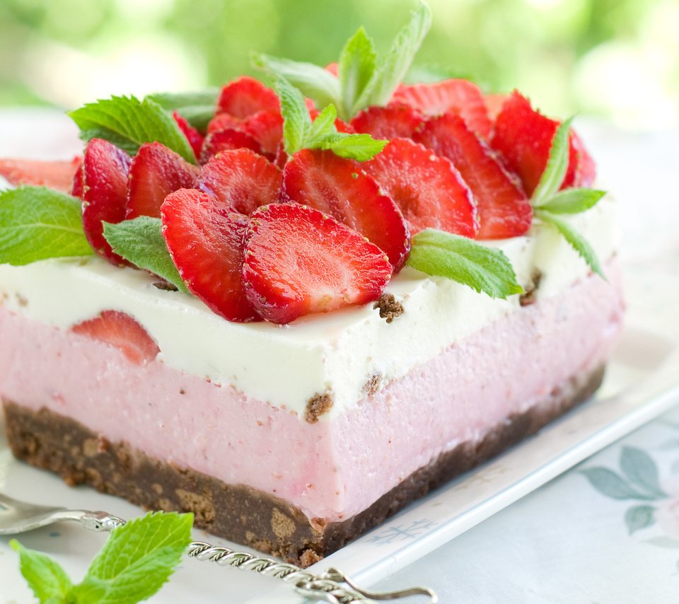 Обои клубника, торт, десерт, пирожное, strawberry, cake, dessert разрешение 2560x1600 Загрузить