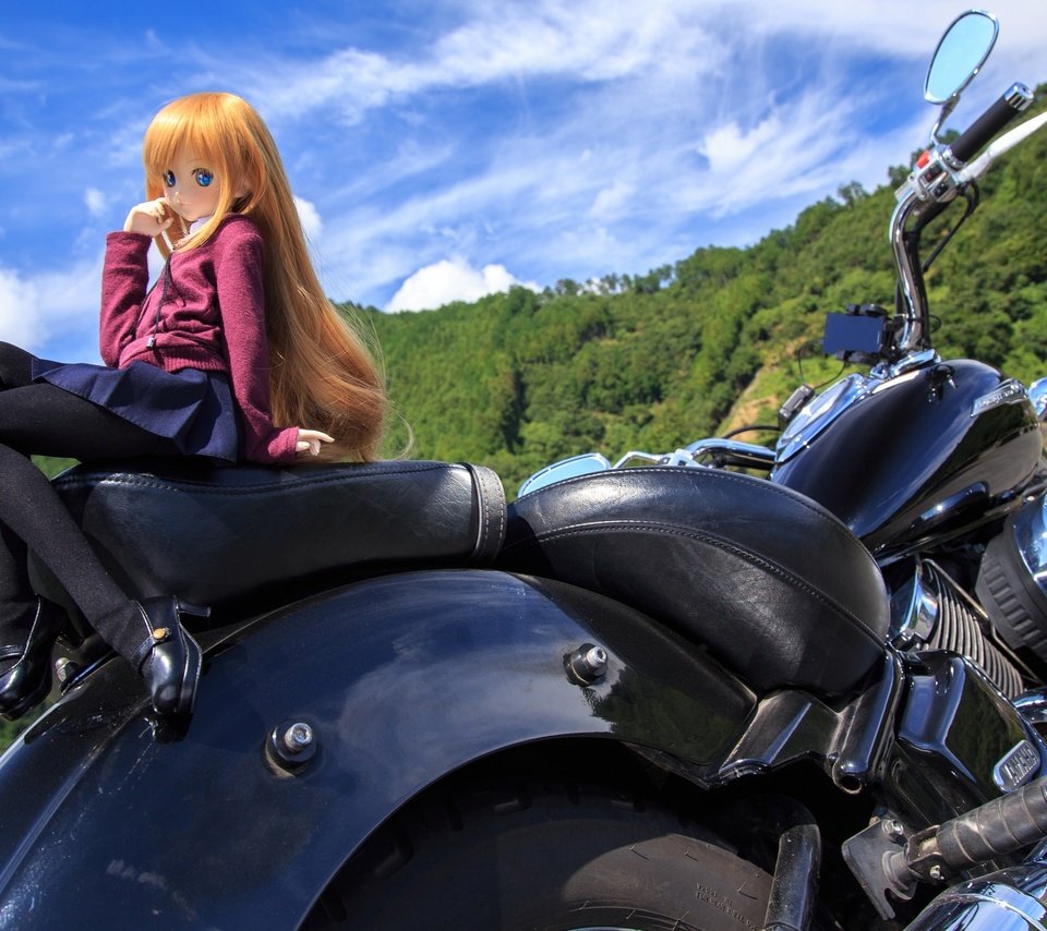 Обои игрушка, кукла, мотоцикл, ямаха, toy, doll, motorcycle, yamaha разрешение 2560x1600 Загрузить