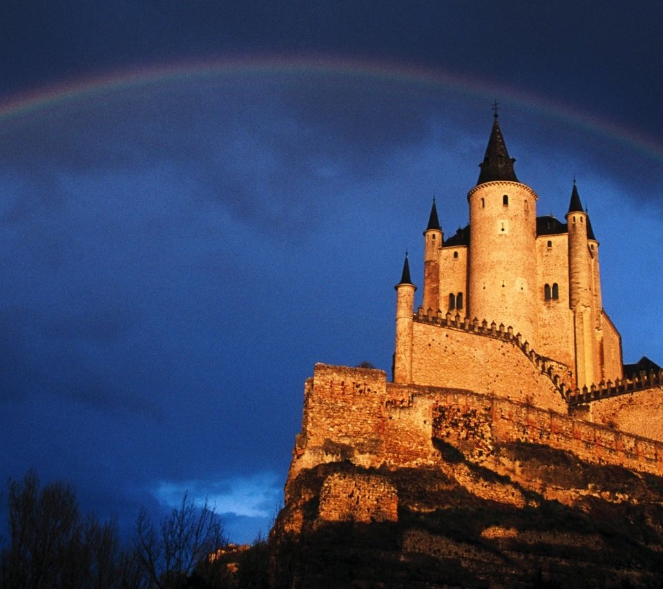 Обои фото замка из оранжевого камня и радуги, photo of the castle from the orange stone and the rainbow разрешение 1920x1080 Загрузить