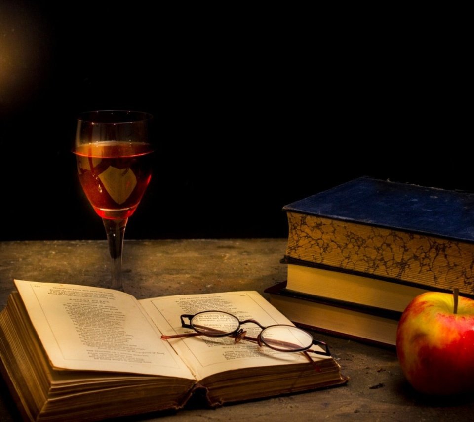 Обои очки, книги, бокал, яблоко, свеча, glasses, books, glass, apple, candle разрешение 1920x1080 Загрузить