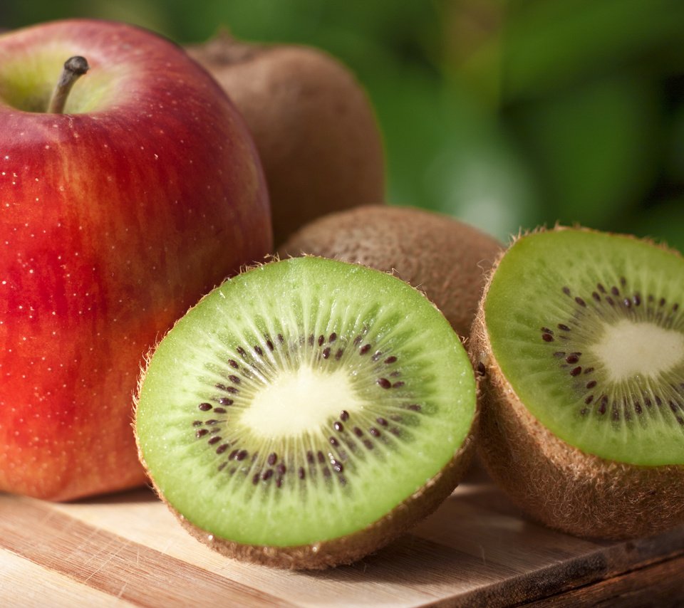 Обои фрукты, яблоки, киви, fruit, apples, kiwi разрешение 3888x2592 Загрузить