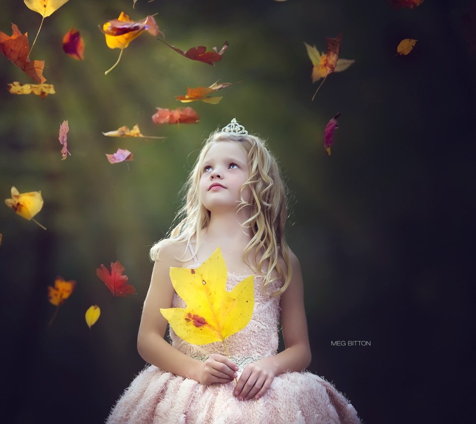 Обои листья, настроение, осень, дети, девочка, leaves, mood, autumn, children, girl разрешение 2048x1363 Загрузить