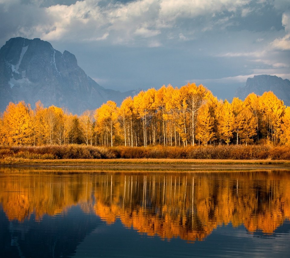 Обои деревья, озеро, горы, природа, отражение, осень, trees, lake, mountains, nature, reflection, autumn разрешение 2048x1365 Загрузить