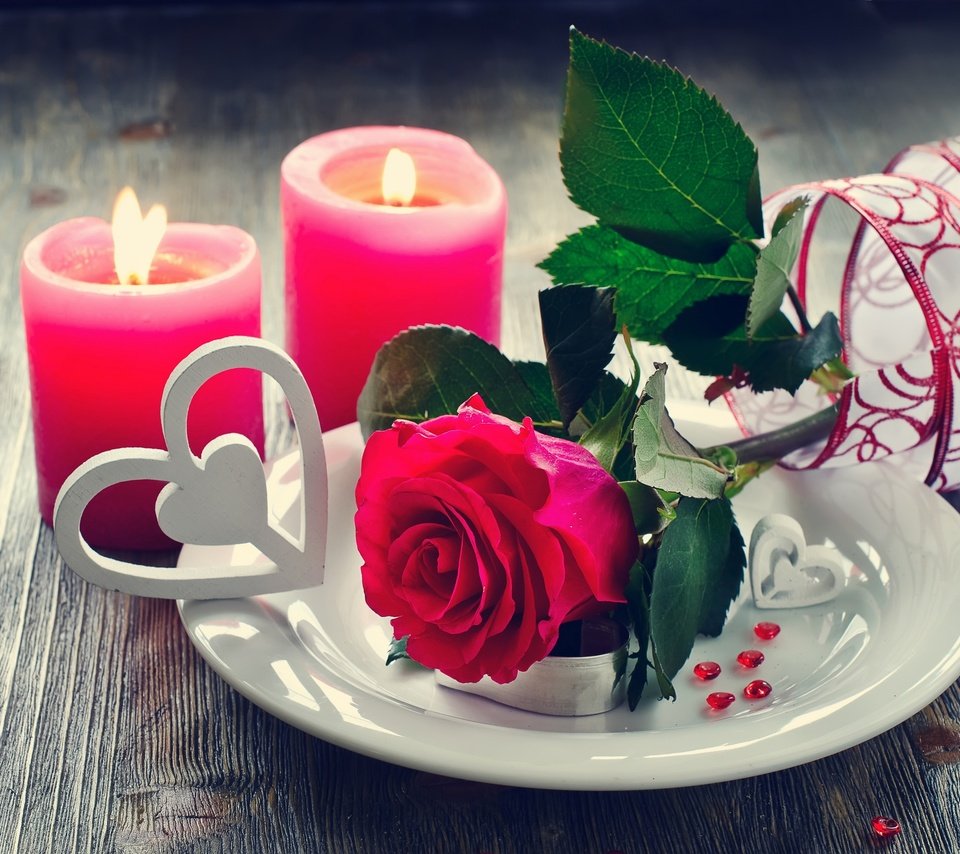 Обои цветы, свечи, розы, лепестки, любовь, день святого валентина, flowers, candles, roses, petals, love, valentine's day разрешение 2880x2109 Загрузить