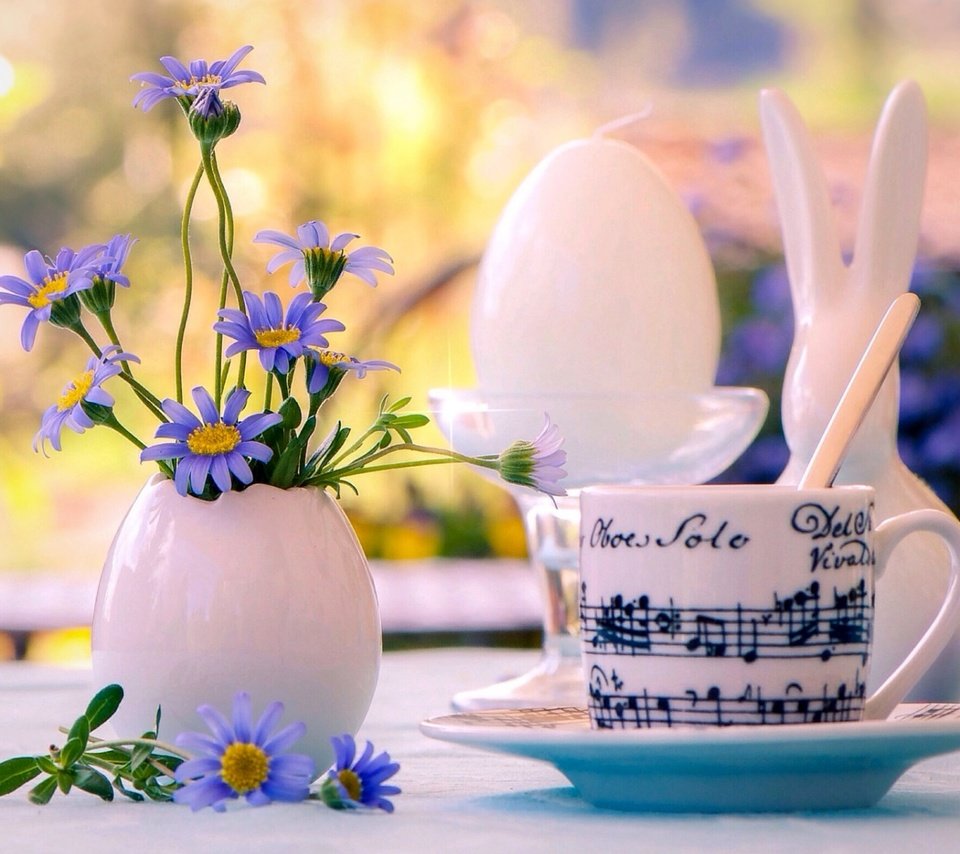 Обои цветы, кофе, кружка, ваза, натюрморт, пасхальный кролик, flowers, coffee, mug, vase, still life, the easter bunny разрешение 1920x1200 Загрузить