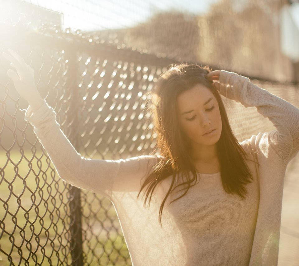 Обои девушка, портрет, брюнетка, забор, модель, сетка, лицо, hanna russell, girl, portrait, brunette, the fence, model, mesh, face разрешение 3000x2000 Загрузить