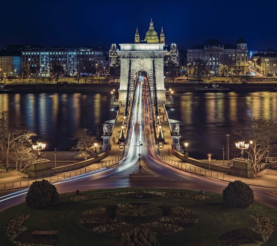 Обои венгрия, будапешт, дунай, цепной мост, ночь. огни, hungary, budapest, the danube, chain bridge, night. lights разрешение 2048x1383 Загрузить