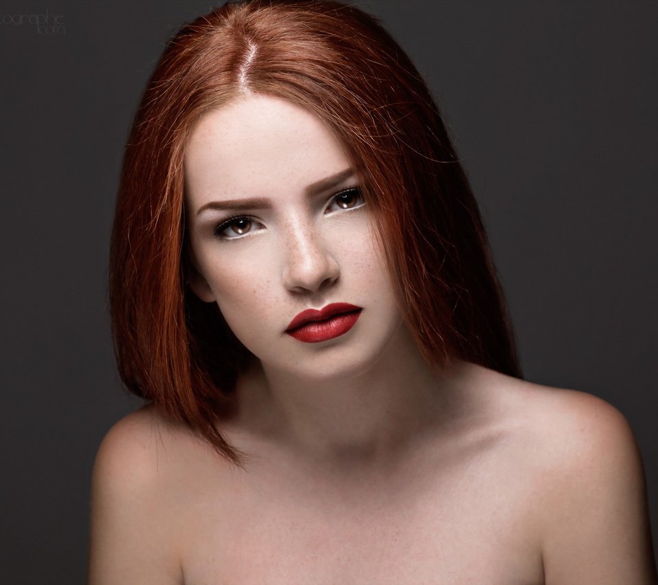 Обои девушка, портрет, взгляд, рыжеволосая, girl, portrait, look, redhead разрешение 2048x1320 Загрузить