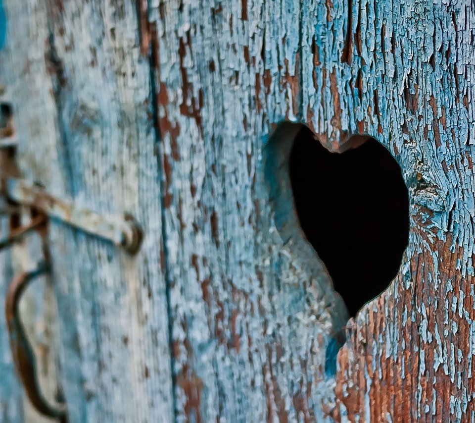 Обои макро, дверь, сердце, macro, the door, heart разрешение 2142x1080 Загрузить