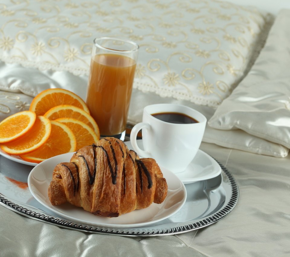 Обои кофе, апельсин, завтрак, постель, поднос, круассан, сок, coffee, orange, breakfast, bed, tray, croissant, juice разрешение 1920x1280 Загрузить