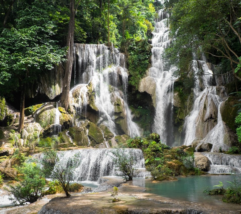 Обои деревья, скалы, природа, лес, водопад, лаос, kuang si waterfall, trees, rocks, nature, forest, waterfall, laos разрешение 2880x1920 Загрузить
