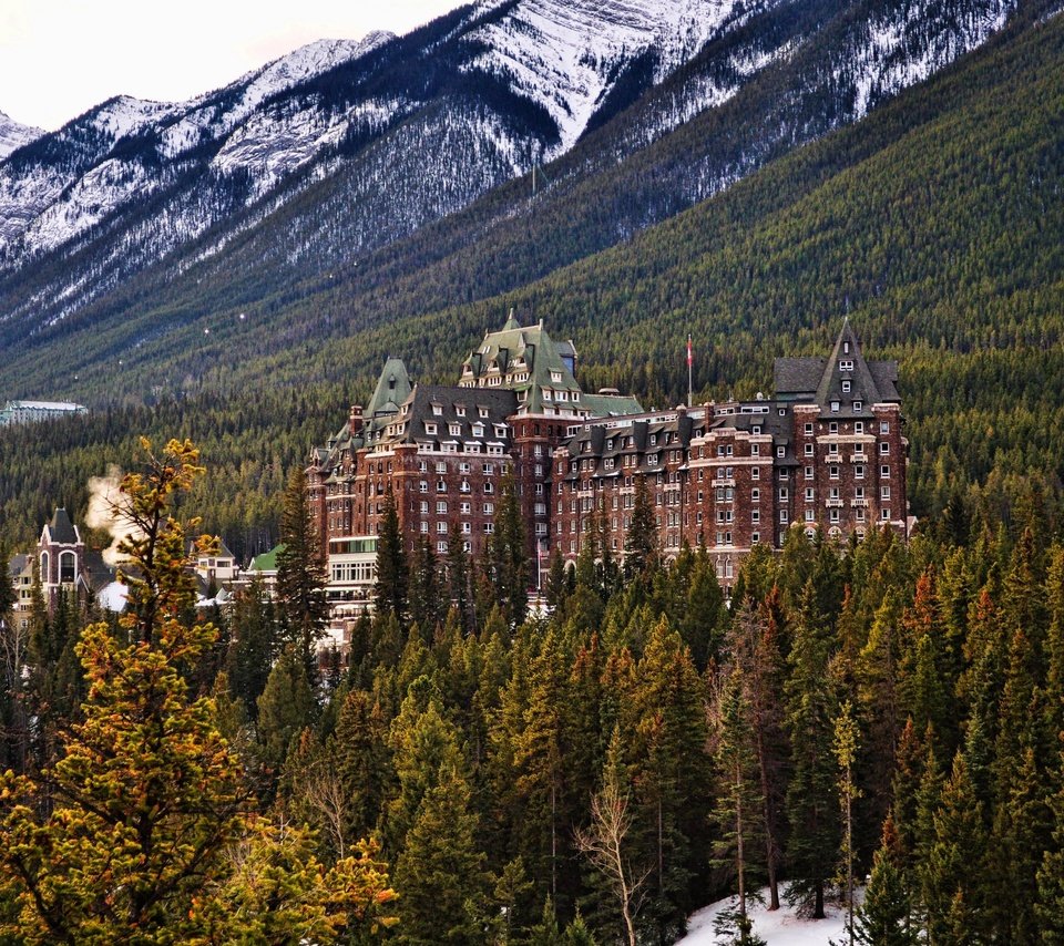 Обои канада, отель, национальный парк банф, the fairmont at banff springs, canada, the hotel, banff national park разрешение 2880x1913 Загрузить