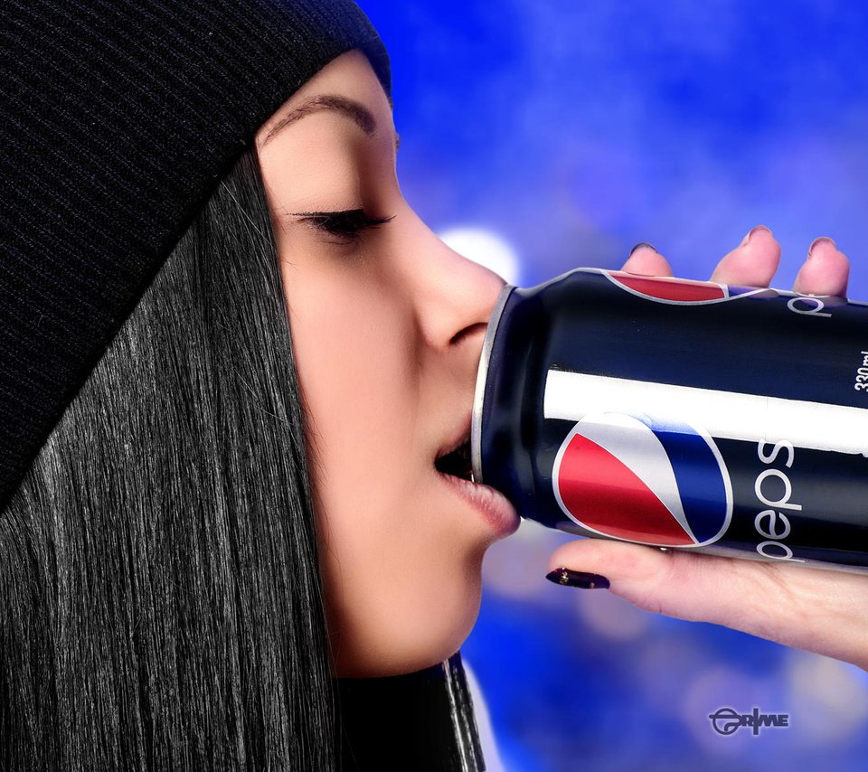 Обои девушка, фотограф, губы, шапка, жажда, банка, личико, alexander prime, пепси, pepsi, girl, photographer, lips, hat, thirst, bank, face разрешение 2048x1184 Загрузить