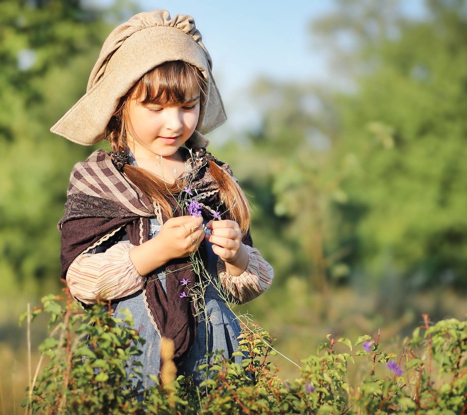 Обои цветы, природа, лето, дети, девочка, косички, flowers, nature, summer, children, girl, braids разрешение 3840x2560 Загрузить