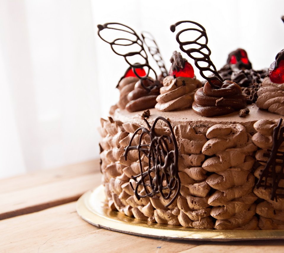 Обои крем для торта, украшения, шоколад, сладкое, торт, cream cake, decoration, chocolate, sweet, cake разрешение 2560x1643 Загрузить