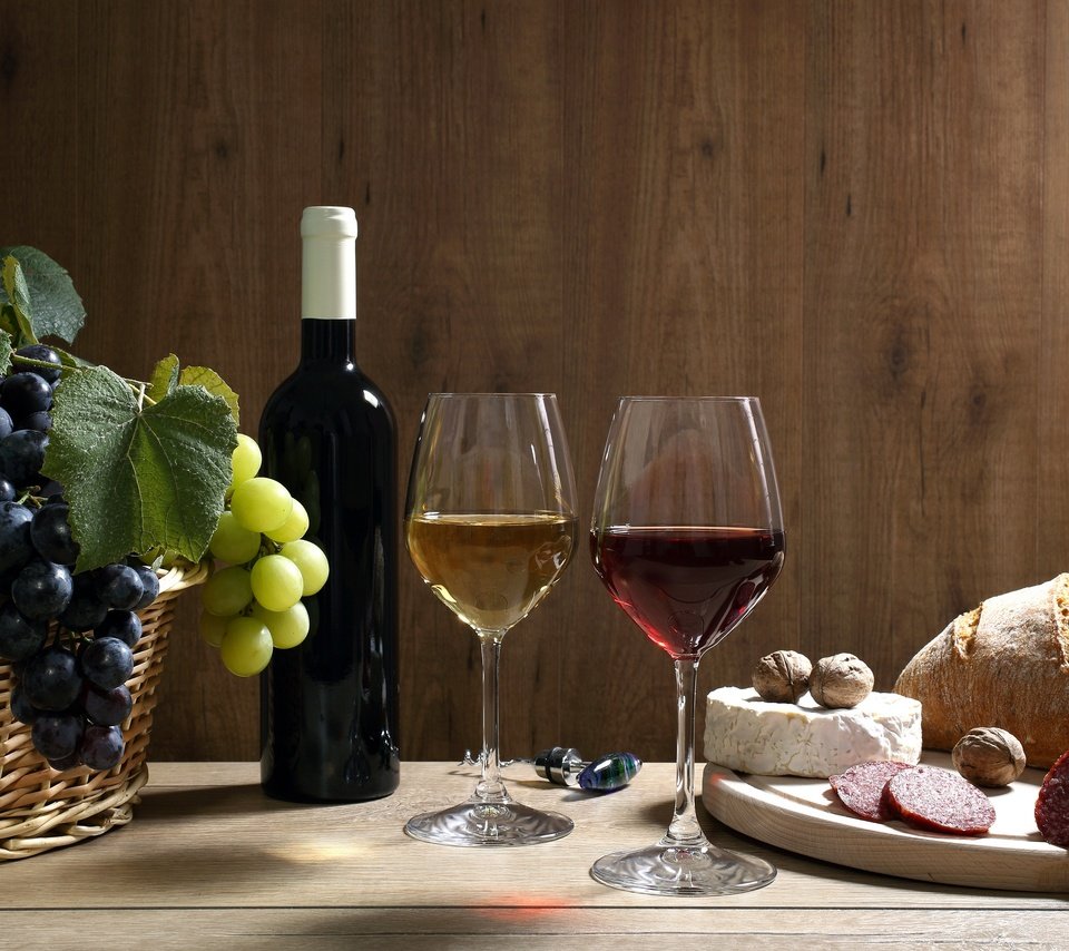 Обои зелёный, вино, орехи, бутылка, виноград, бокалы, черный, колбаса, стол, штопор, сыр, грецкие, хлеб, грозди, корзина, green, wine, nuts, bottle, grapes, glasses, black, sausage, table, corkscrew, cheese, walnut, bread, bunches, basket разрешение 2880x1920 Загрузить