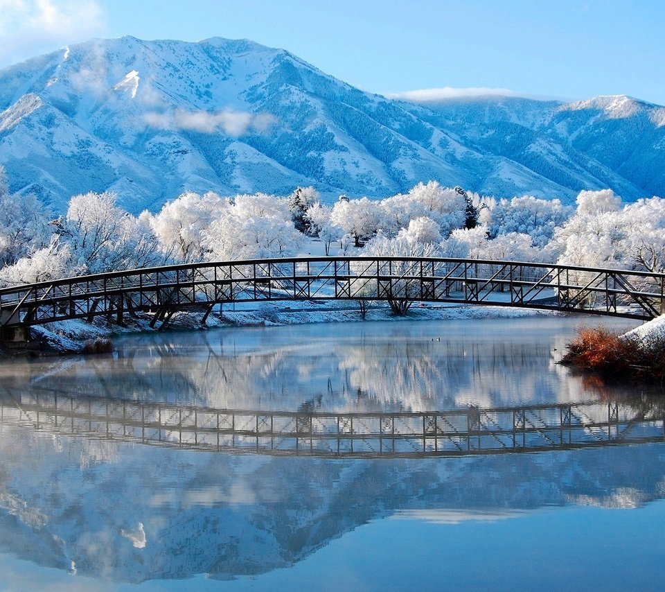 Обои зима, гора, мост, речка, winter, mountain, bridge, river разрешение 1920x1080 Загрузить