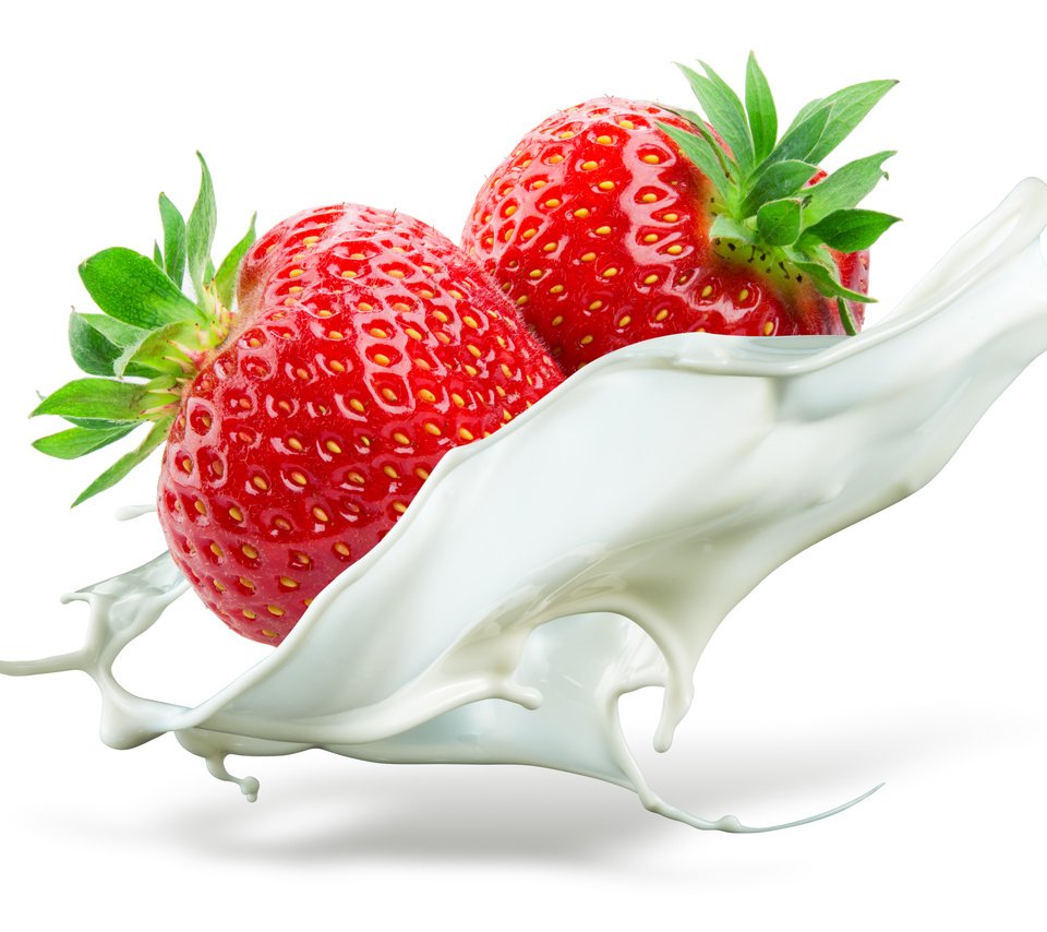 Обои клубника, ягоды, белый фон, всплеск, молоко, strawberry, berries, white background, splash, milk разрешение 6052x4276 Загрузить