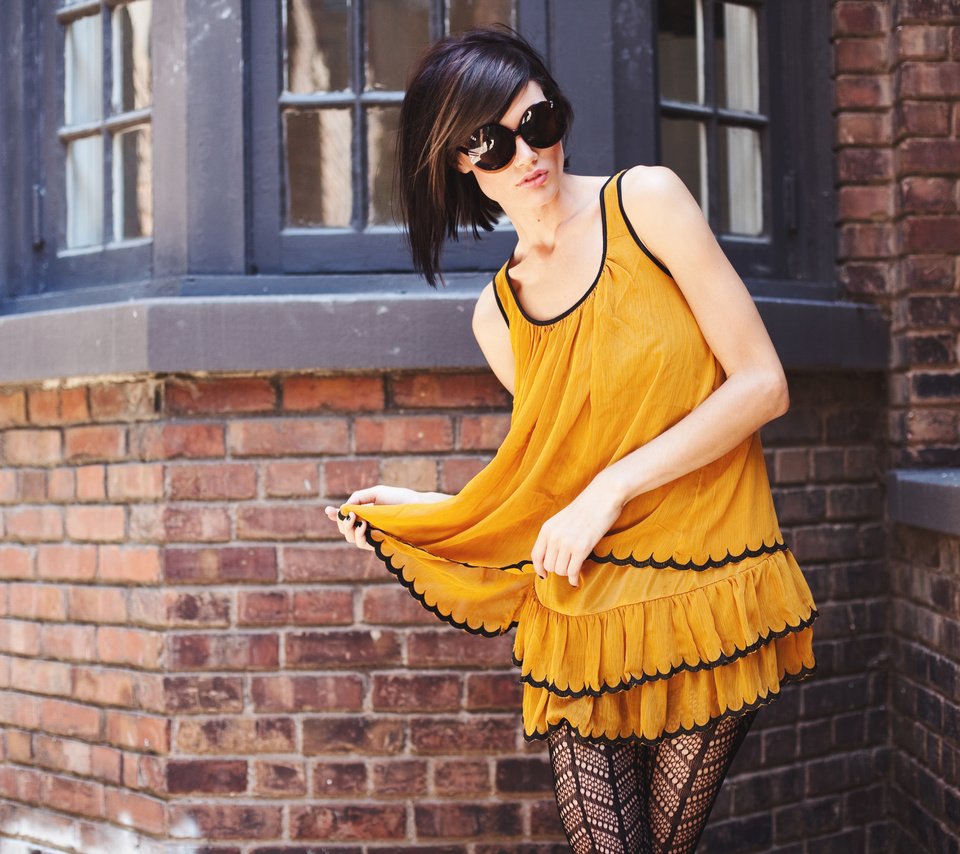 Обои платье, очки, желтое, karah linn, dress, glasses, yellow разрешение 2880x1920 Загрузить