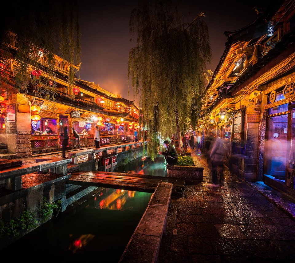 Обои ночь, китай, старый город, лицзян, night, china, old town, lijiang разрешение 2560x1600 Загрузить