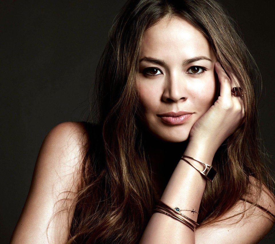 Обои взгляд, модель, волосы, лицо, актриса, мун бладгуд, moon bloodgood, look, model, hair, face, actress, mun bladgoud разрешение 1920x1200 Загрузить