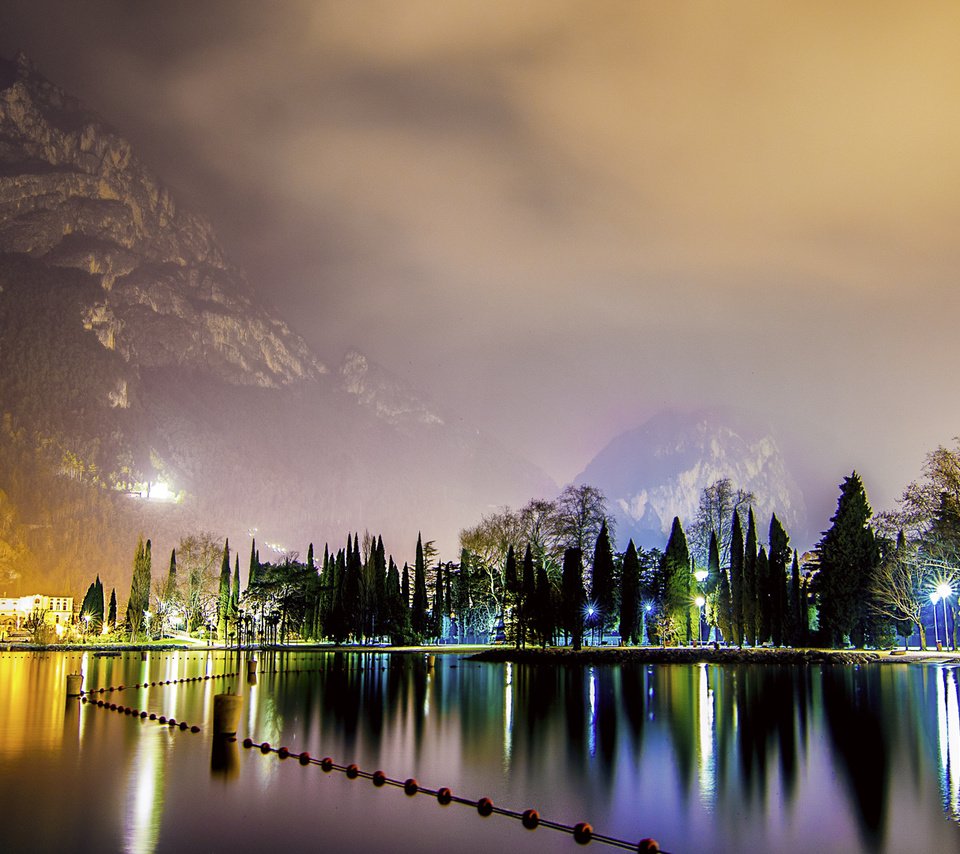 Обои озеро, италия, путешествия, вечернее, гарда, lake, italy, travel, evening, garda разрешение 1920x1080 Загрузить