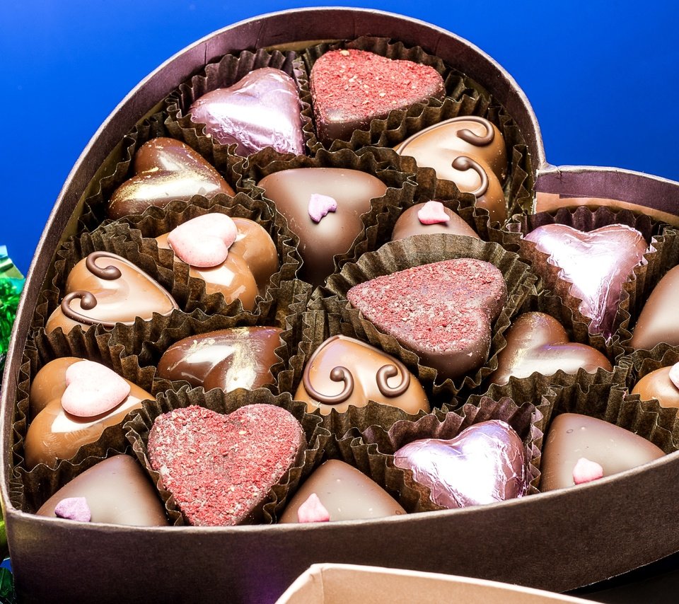 Обои конфеты, сердце, шоколад, коробка, candy, heart, chocolate, box разрешение 3000x1941 Загрузить