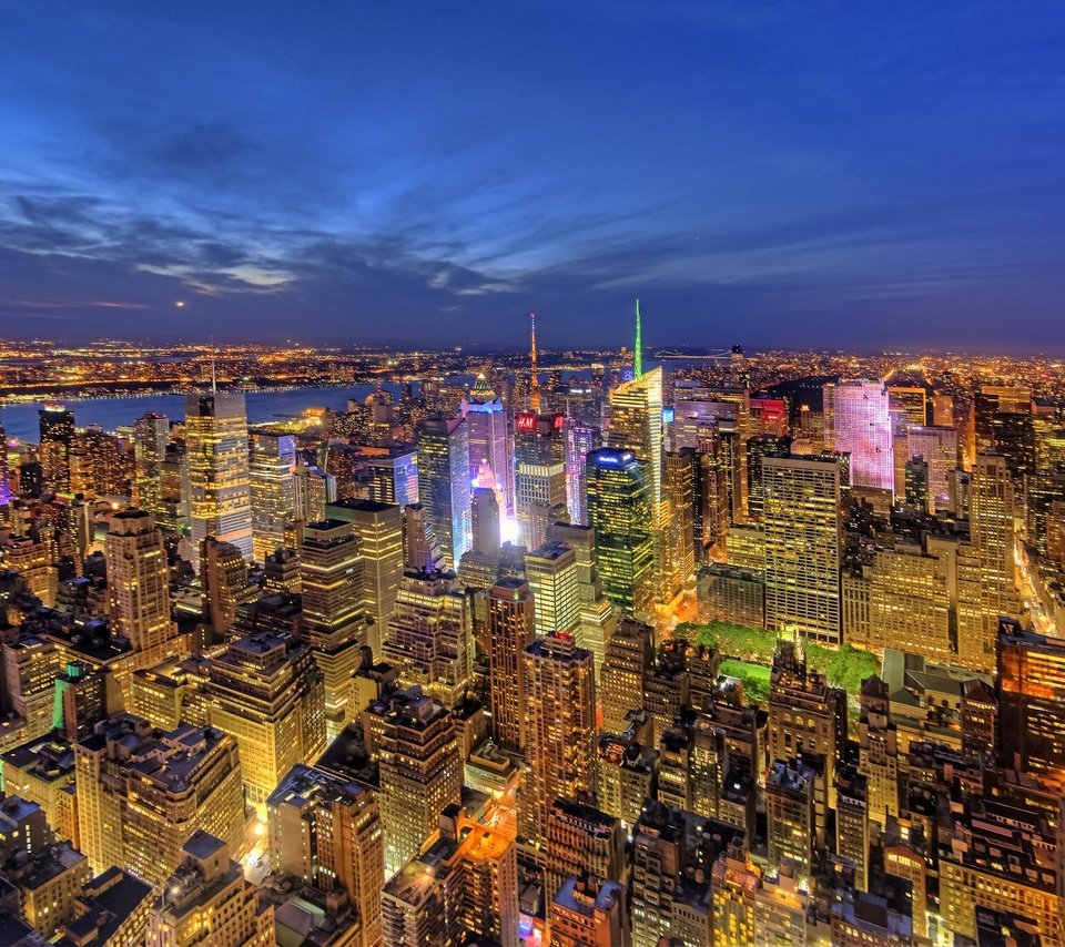 Обои панорама, небоскребы, ночной город, нью-йорк, здания, манхеттен, манхэттен, new york city, nyc, panorama, skyscrapers, night city, new york, building, manhattan разрешение 1920x1280 Загрузить
