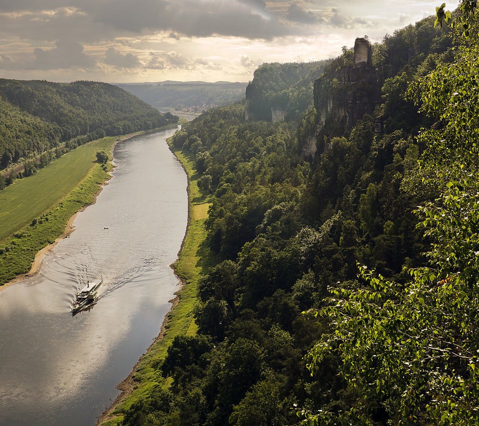 Обои река, холмы, корабль, германия, саксония, долина эльбы, river, hills, ship, germany, saxony, elbe valley разрешение 2048x1365 Загрузить