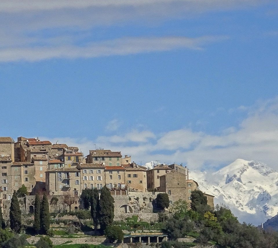 Обои горы, пейзаж, дома, франция, карро, mountains, landscape, home, france, carros разрешение 2048x1165 Загрузить