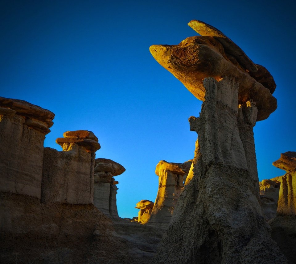 Обои скалы, сша, нью-мексико, ah-shi-sle-pah, пустыня ах-ши-сле-пах, rocks, usa, new mexico, desert ah-shi-next-groin разрешение 2048x1365 Загрузить