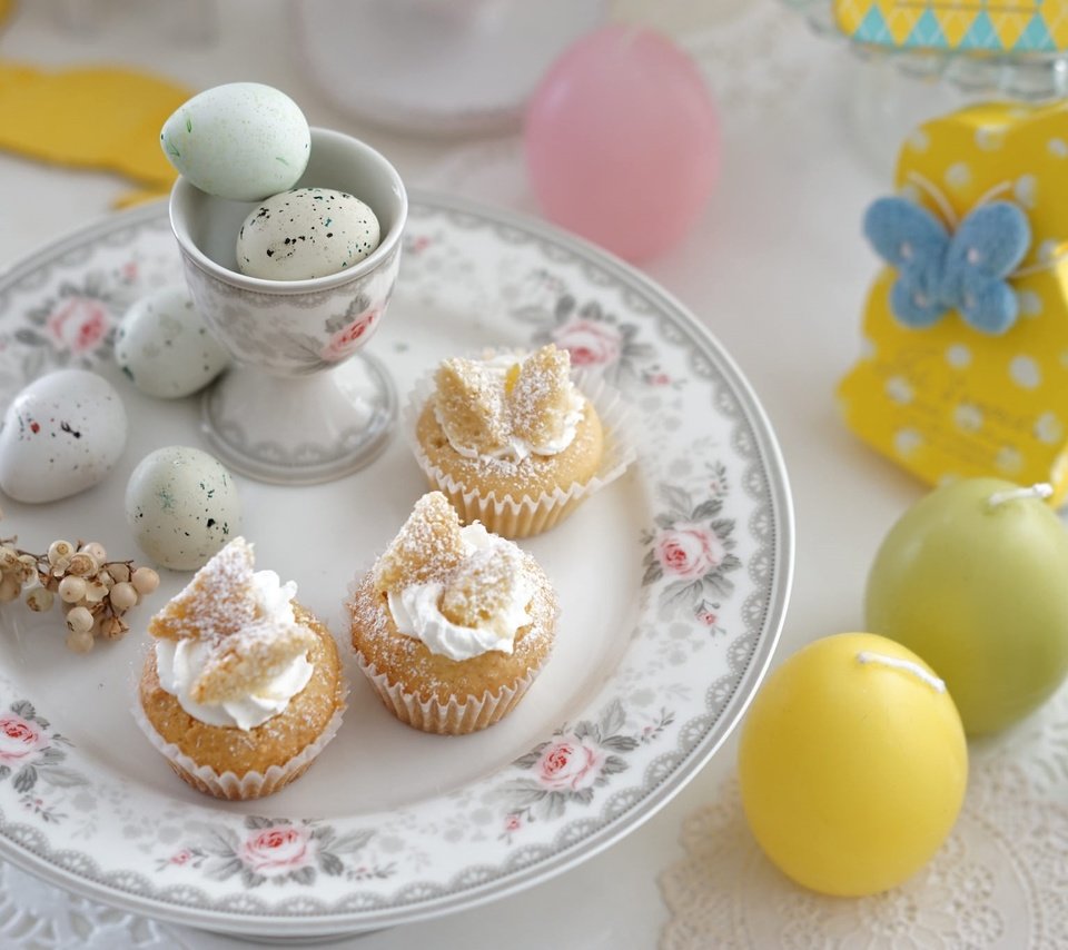 Обои свечи, пасха, яйца, зайчик, пирожные, сервировка, candles, easter, eggs, bunny, cakes, serving разрешение 2048x1365 Загрузить