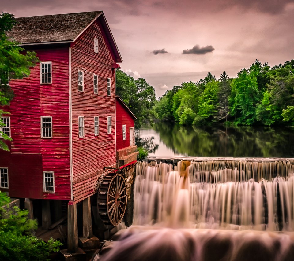 Обои деревья, река, водопад, брызги, дом, водяная мельница, trees, river, waterfall, squirt, house, water mill разрешение 2000x1250 Загрузить