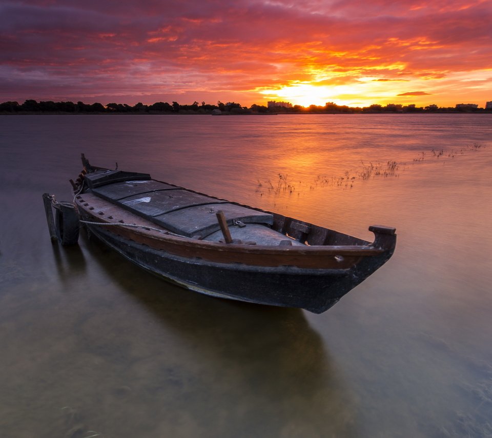 Обои озеро, закат, горизонт, лодка, lake, sunset, horizon, boat разрешение 2560x1707 Загрузить