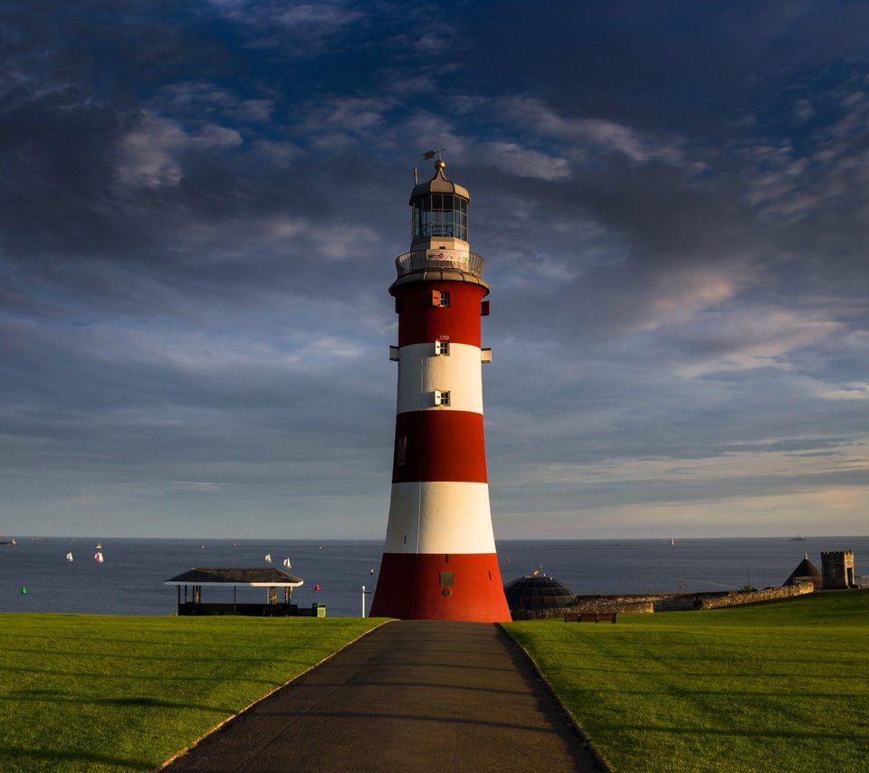 Обои дорога, море, маяк, англия, плимут, road, sea, lighthouse, england, plymouth разрешение 2048x1332 Загрузить