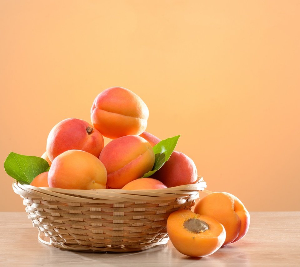 Фотообои абрикосы