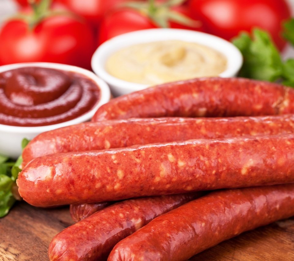 Обои кетчуп, колбаса, помидоры, соус, ketchup, sausage, tomatoes, sauce разрешение 2560x1599 Загрузить