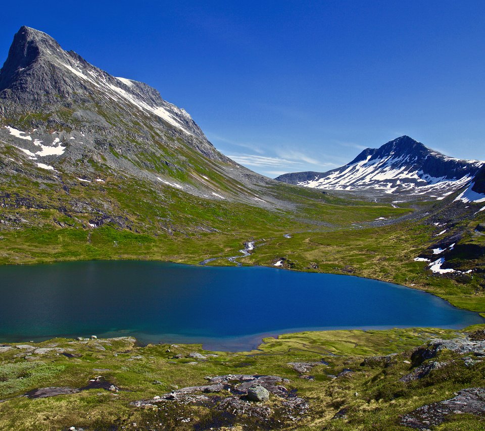 Обои озеро, горы, природа, пейзаж, норвегия, lake, mountains, nature, landscape, norway разрешение 2880x1800 Загрузить