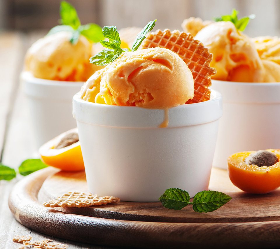 Обои мята, мороженое, абрикос, персики, сладкое, десерт, вафли, mint, ice cream, apricot, peaches, sweet, dessert, waffles разрешение 1920x1200 Загрузить