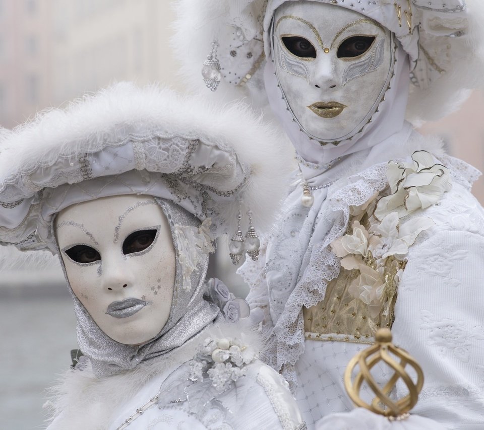 Обои белый, пара, костюмы, маски, карнавал, карнавальные, white, pair, costumes, mask, carnival разрешение 1920x1200 Загрузить