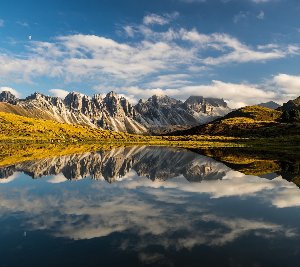 Обои небо, облака, озеро, горы, природа, отражение, пейзаж, christian thamm, the sky, clouds, lake, mountains, nature, reflection, landscape разрешение 1920x1200 Загрузить