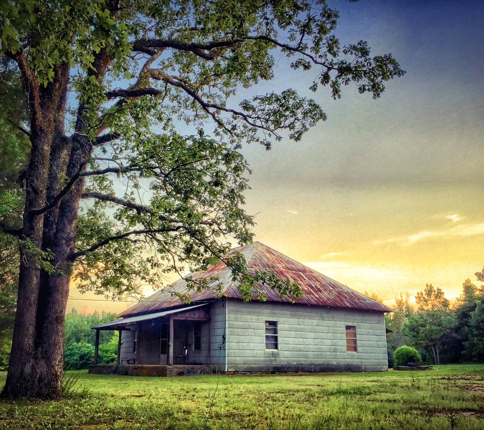 Обои небо, трава, деревья, пейзаж, дом, крыша, the sky, grass, trees, landscape, house, roof разрешение 3130x2343 Загрузить