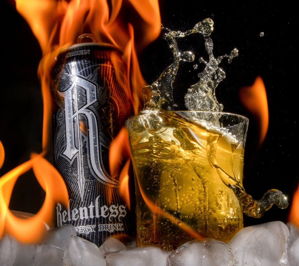 Обои напиток, огонь, лёд, черный фон, энергетик, drink, fire, ice, black background, powerman разрешение 2048x1365 Загрузить