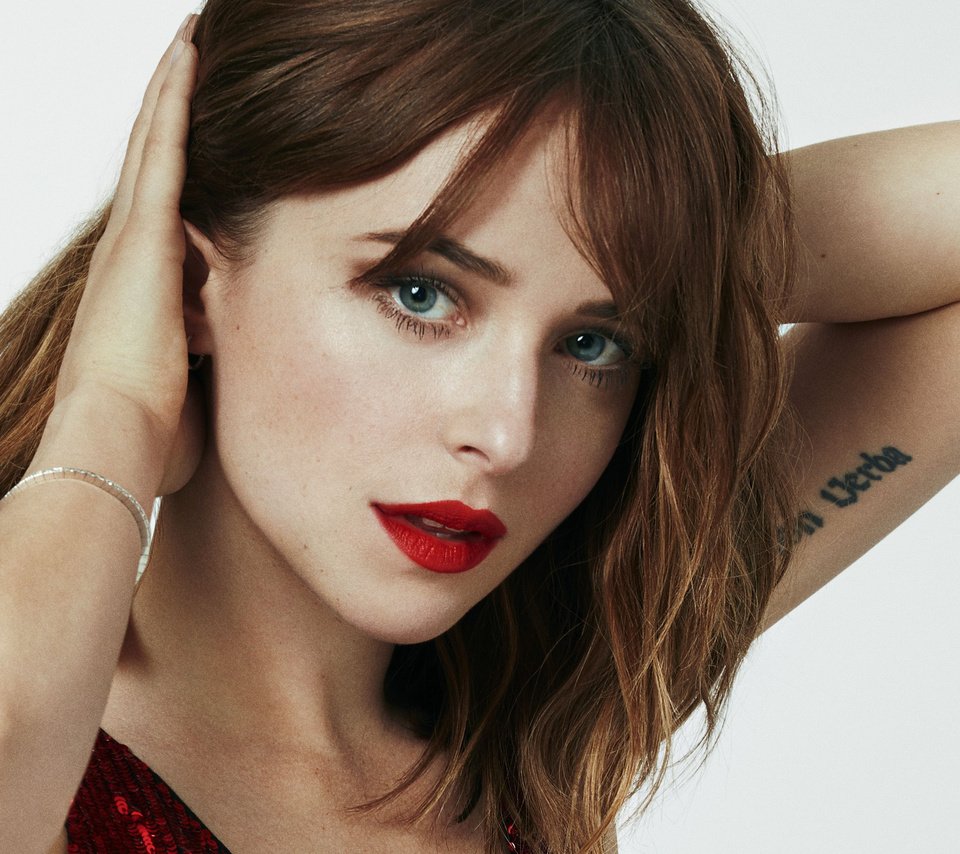 Обои девушка, взгляд, волосы, лицо, актриса, дакота джонсон, girl, look, hair, face, actress, dakota johnson разрешение 2897x2100 Загрузить