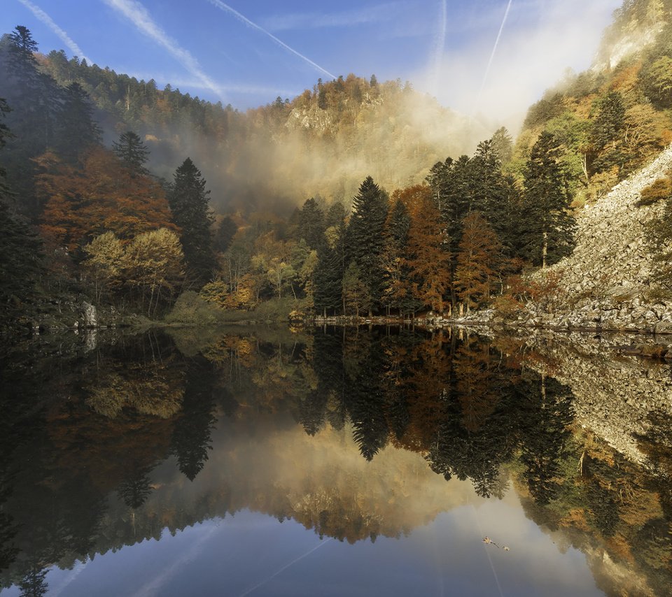 Обои деревья, озеро, горы, природа, лес, отражение, etienne ruff, trees, lake, mountains, nature, forest, reflection разрешение 1920x1200 Загрузить