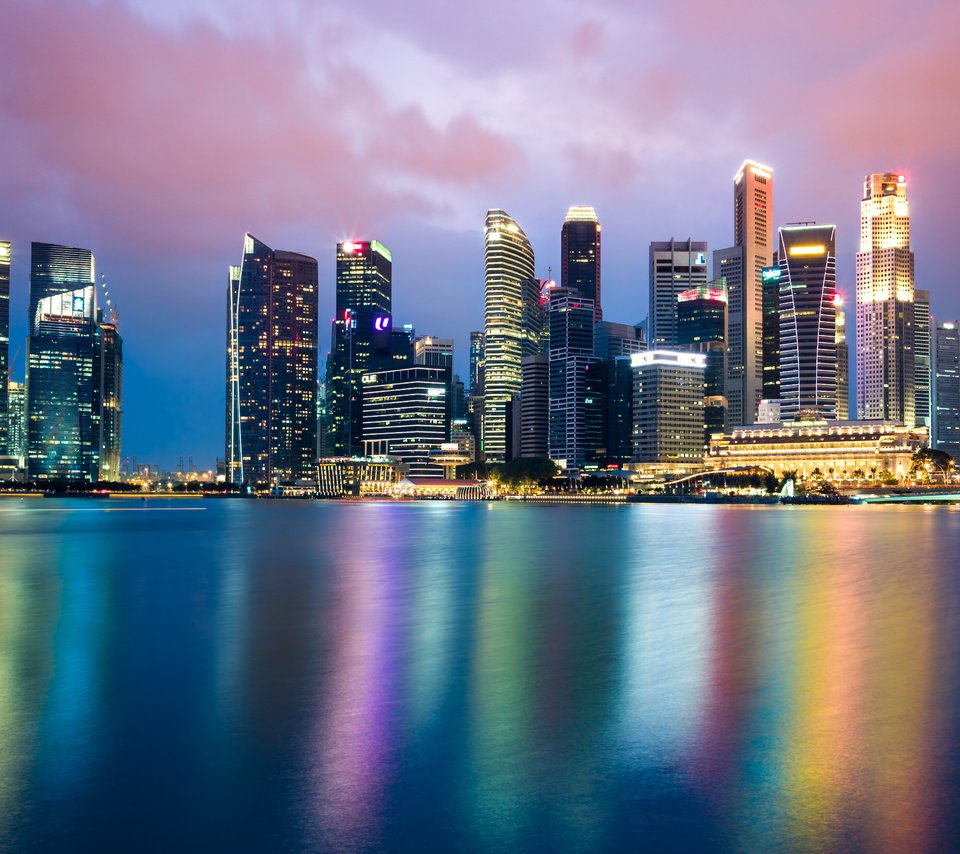 Обои облака, ночь, огни, вода, отражение, город, небоскребы, сингапур, clouds, night, lights, water, reflection, the city, skyscrapers, singapore разрешение 5213x2932 Загрузить